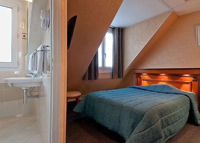 Elysée Etoile 2*