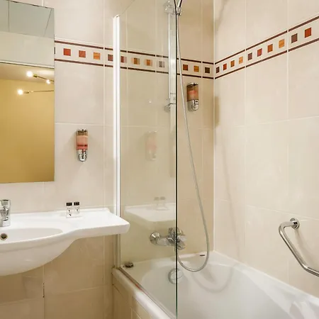 Elysée Etoile 2* Paris