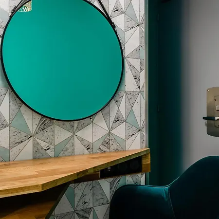 Elysée Etoile Hotel 2*