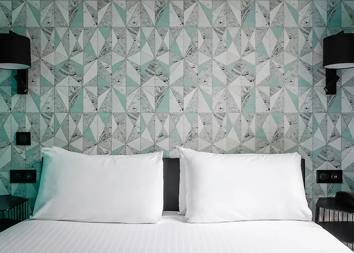 爱丽舍之星酒店 2* 巴黎